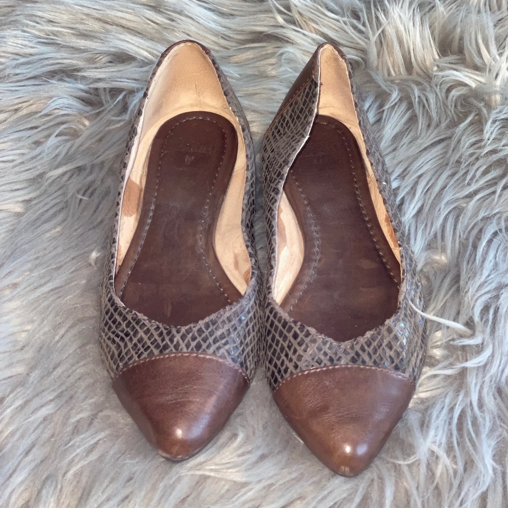 EUC Frye Company Regina Cap Toe Ballet Size 6.5